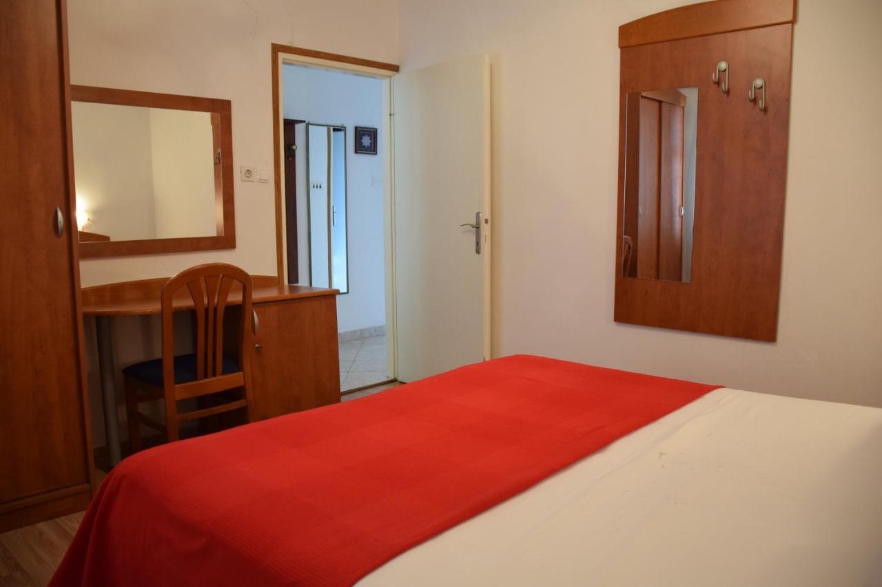 Apartmani Rosina Supetarska Draga Exterior photo